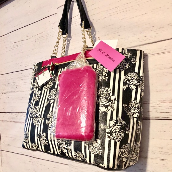 Betsey Johnson Handbags - 💋💜BNWT! Betsey Johnson Large Tote
